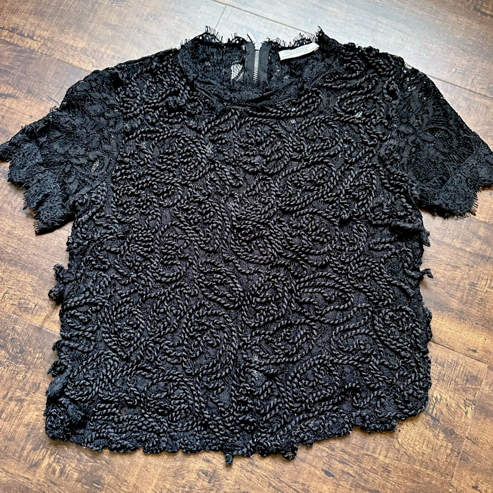 Black lace Zara top with zipper in the back